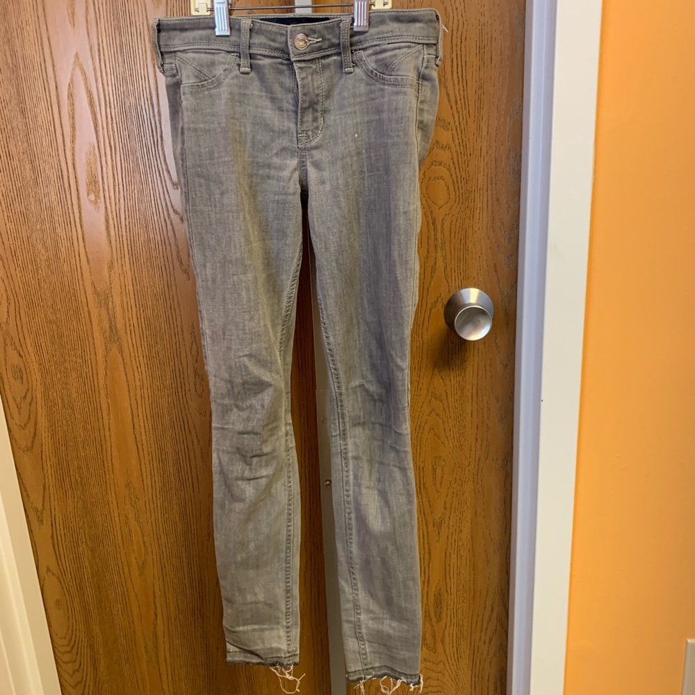 Hollister Gray skinner jeans size 0